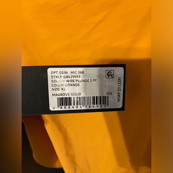 Gianni Bini Solid V wire Plunge Swimsuit XS NWT - Picture 6 of 6